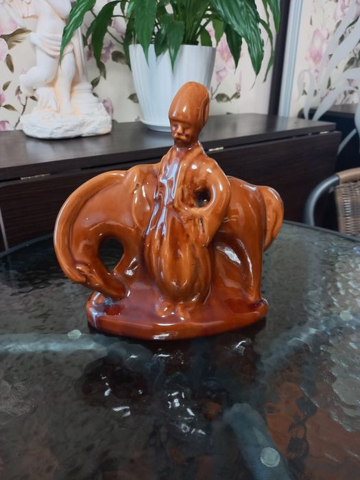 Сувенір старих часів, Козак і кінь. В ідеалі 20 × 20 см