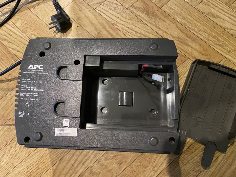 Ибп APC Back-UPS ES 525 (300Вт)