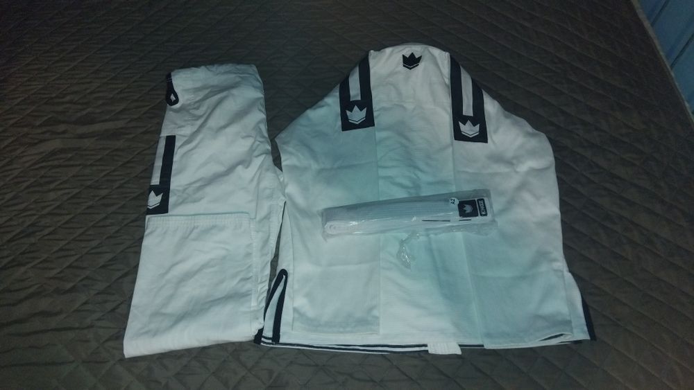 Kimonos Kingz Kore Azul e Preto | Kimono Kingz Sport Branco (BJJ Gi) tamanho A2