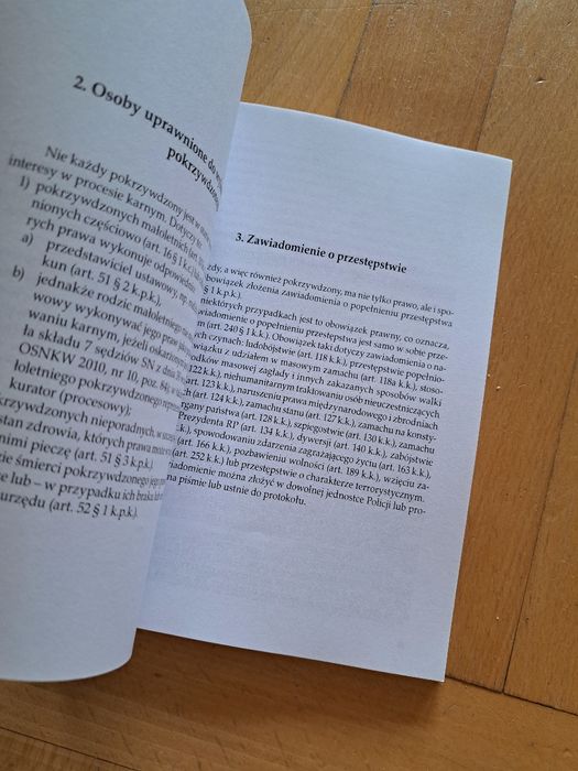 Jak nowa ksiazka Uprawnienia pokrzywdzonego przestepstwem Prokurator