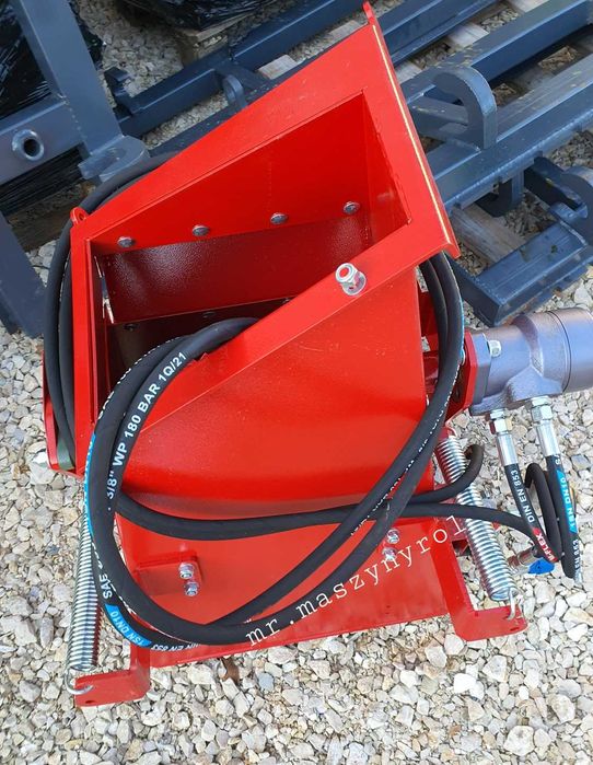 Kosz podajnik hydrauliczny do rębaka cyklon 130 hydraulika DOWÓZ