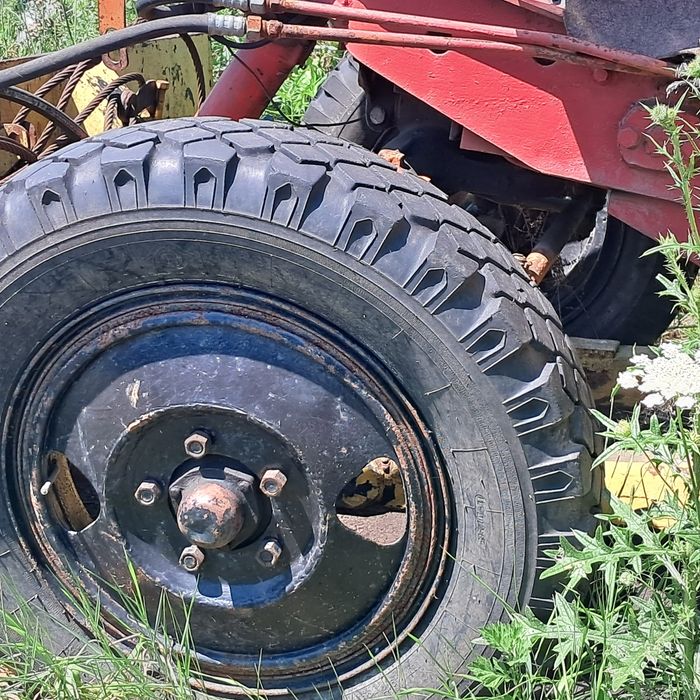 Продам трактор ЮМЗ экскаватор.