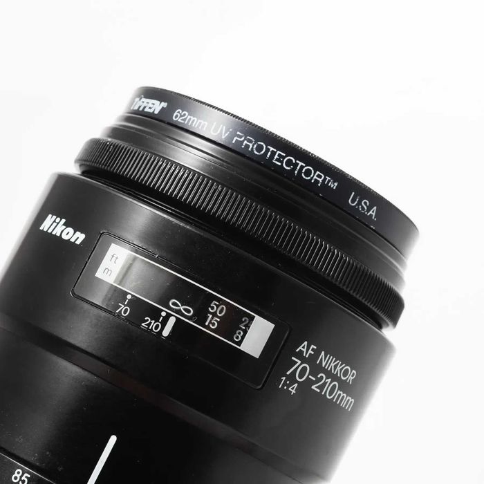 Об'єктив Nikon AF Nikkor 70-210mm f/4