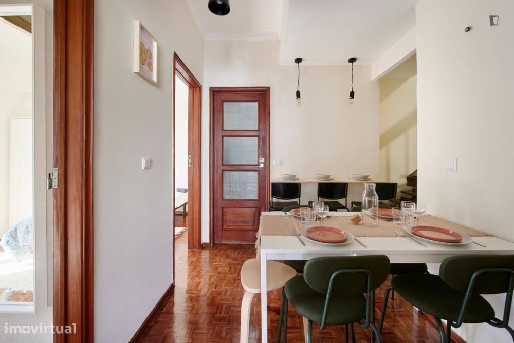 Quarto - localizado em Alvalade Lisbon