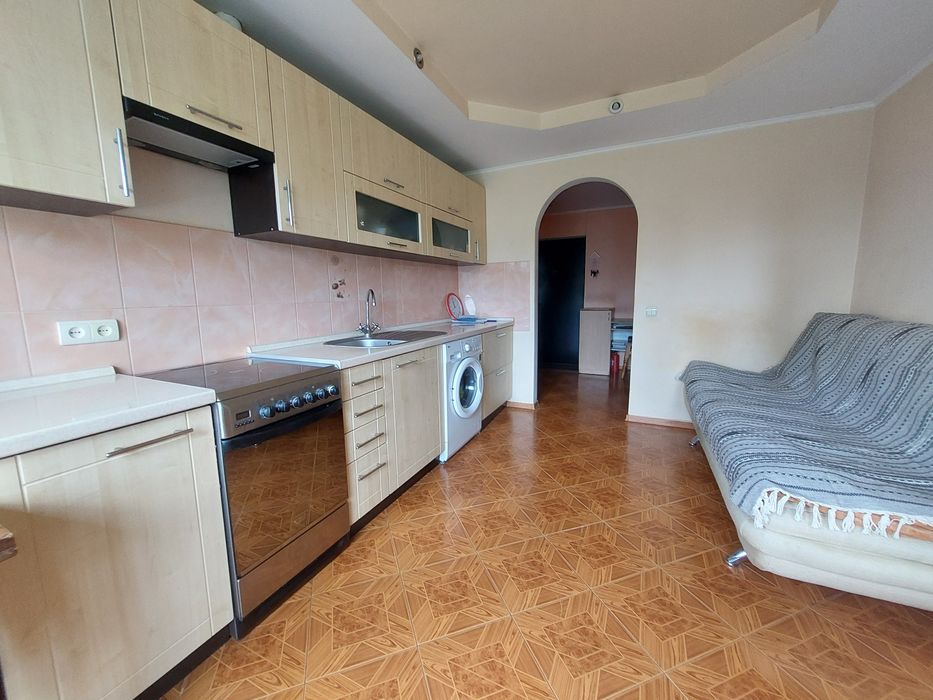 Продам 1-кімнатну, вул. Героїв Маріуполя 9, М Іподром