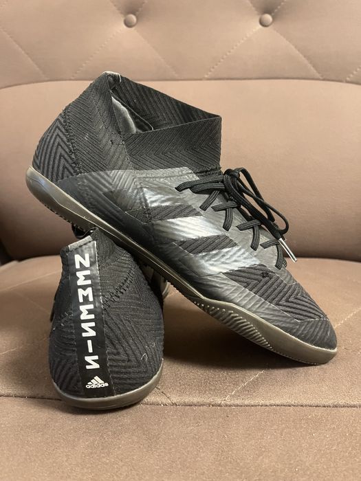 Кросівки Adidas 40 розмір