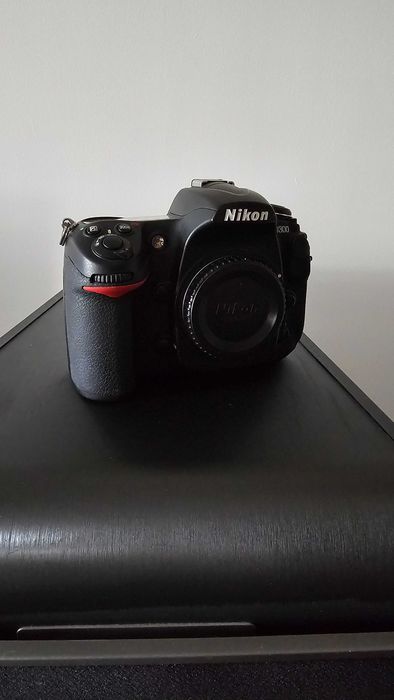 Nikon D300 body.