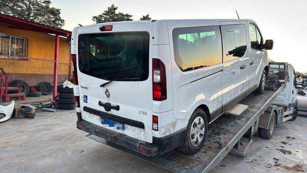 Farolim Traseiro Esquerdo Renault Trafic Iii Furgón