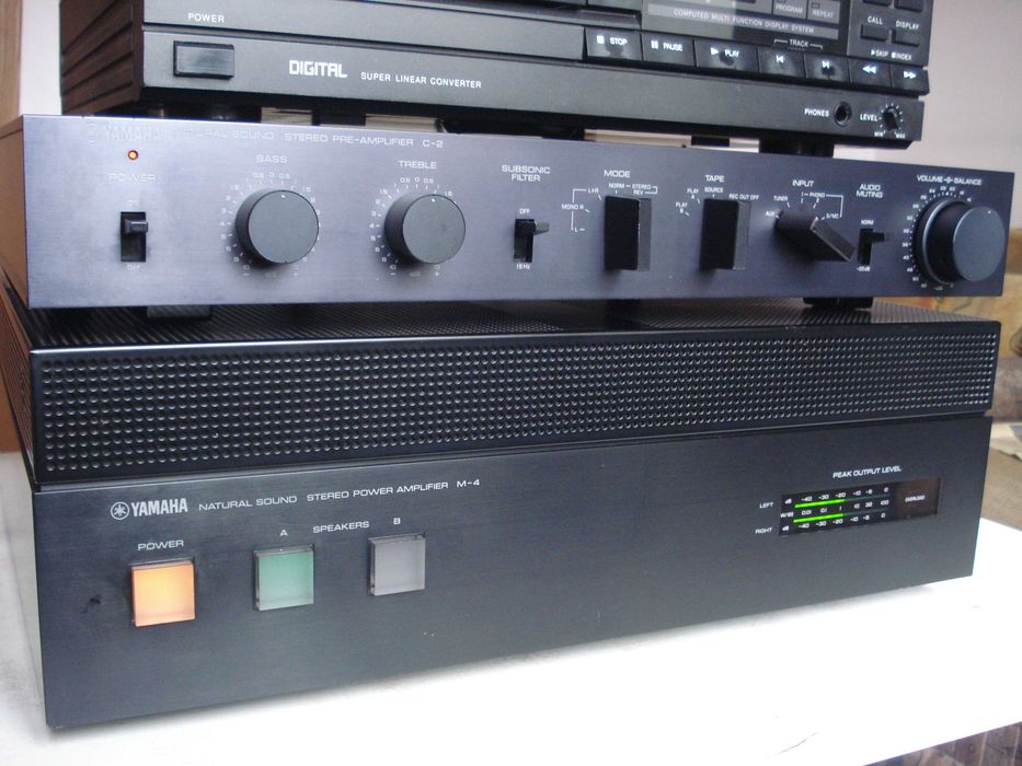 Підсилювач "Yamaha" C-2,  M-4