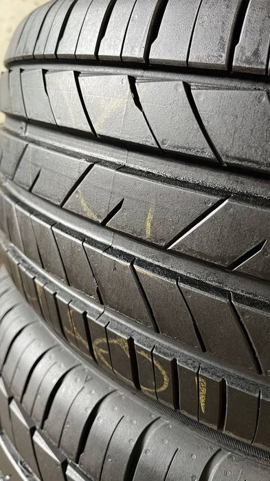 Пара 225 45 17 94W Kumho Ecsta HS52