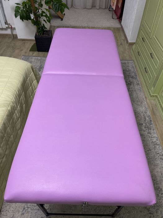 Масажний стіл для масажу  та інших косметологичних процедур