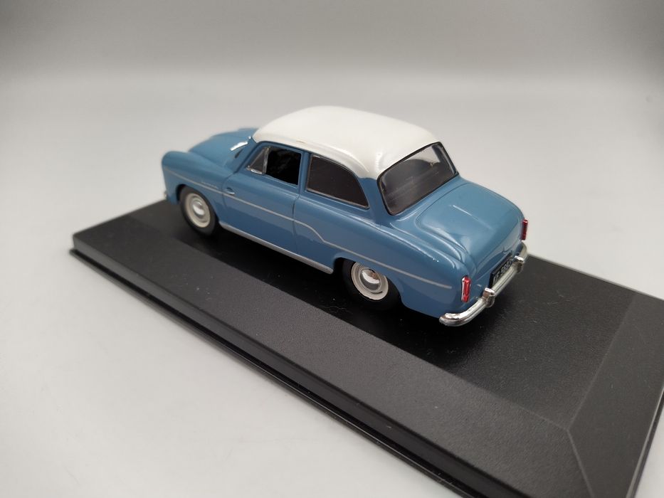 Syrena 102 deagostini kultowe auta PRL 1:43