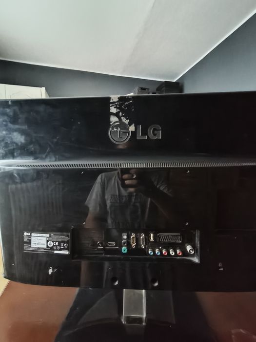 Sprzedam Monitor z wbudowanym tuner  Tv firmy LG Sprawny