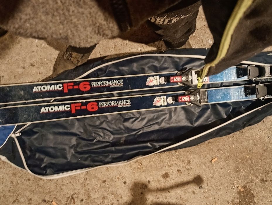 Narty Atomic  sportowe Salomon z butami 200