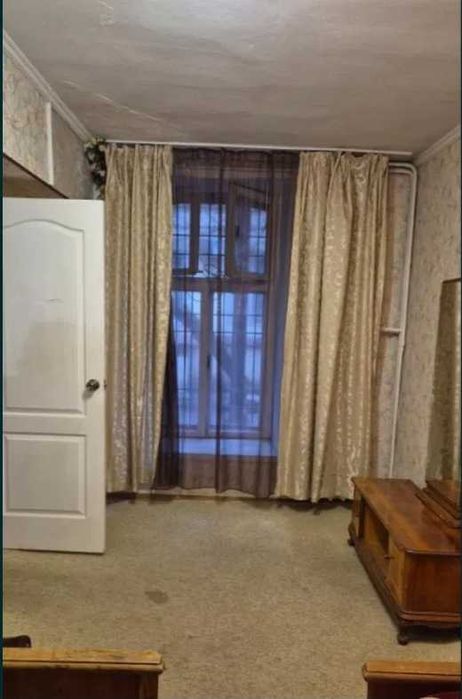 Двокімнатна парк Шевченка Газ 2 входи Можливий поділ на дві квартири