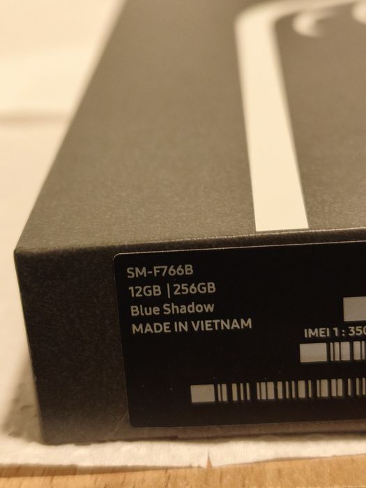 Samsung Galaxy Z Flip7