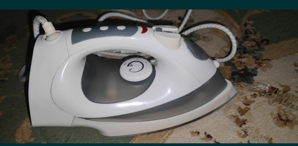 Утюг оптиизи. Дёшево.