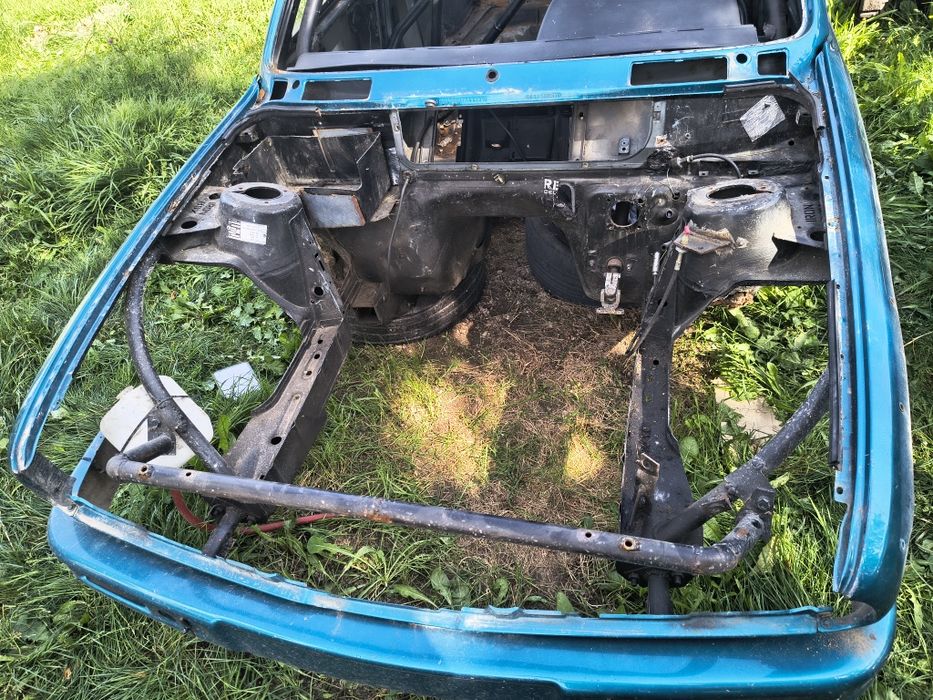 Bmw 3 e30 кузов з документами каркасом