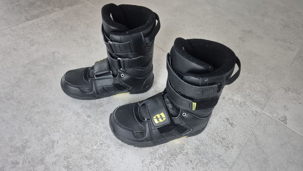 Buty snowboardowe Morrow 36,5 23cm super lekkie