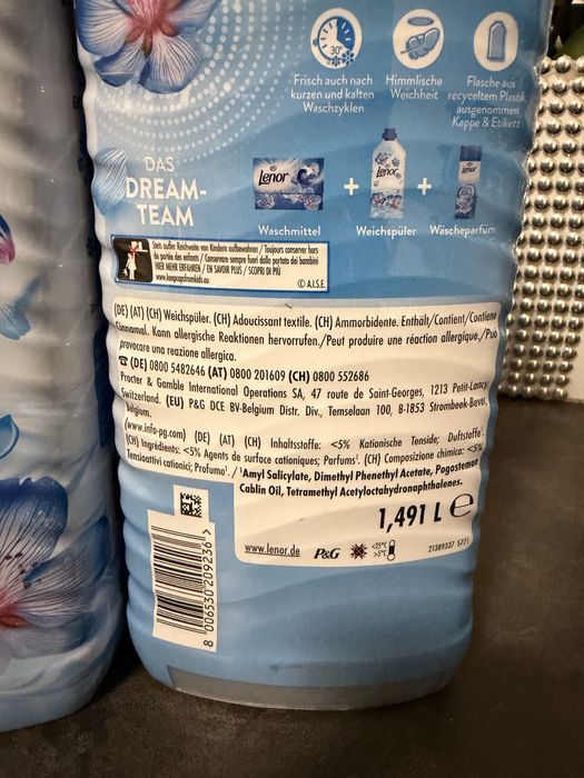Płyn do płukania tkanin Lenor z Niemiec