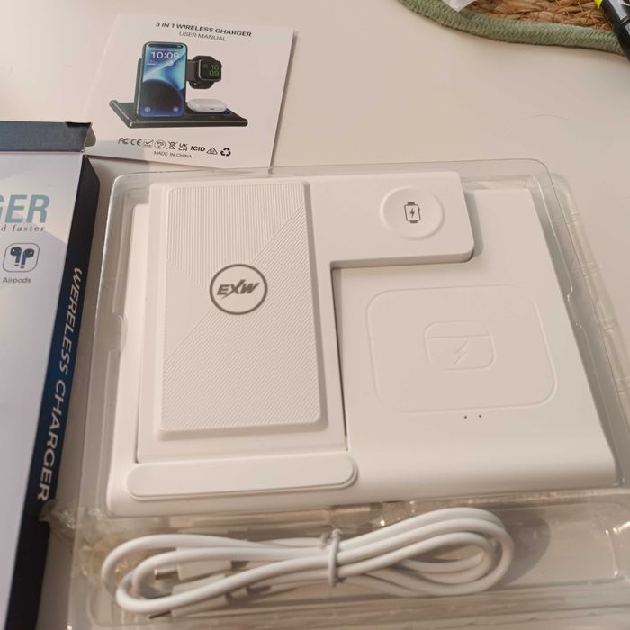 Ładowarka indukcyjna 3w 1