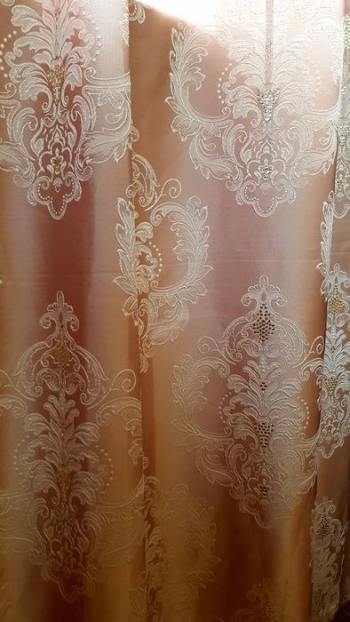 Продам  шторы  плотные