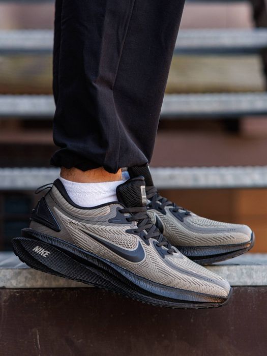 Nike Air Zoom Pegasus Black Brown