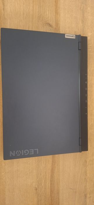 Laptop Lenovo Legion 5 uszkodzony