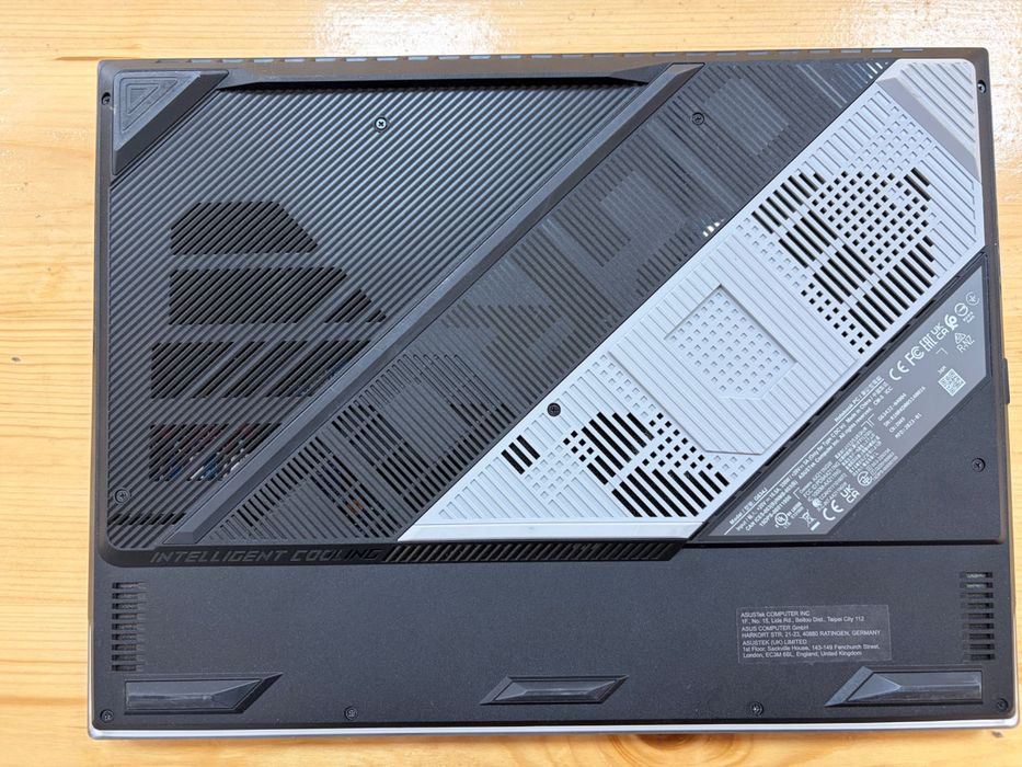 ASUS ROG Strix G16 RTX 4080 12GB i9-13980HX 32GB RAM