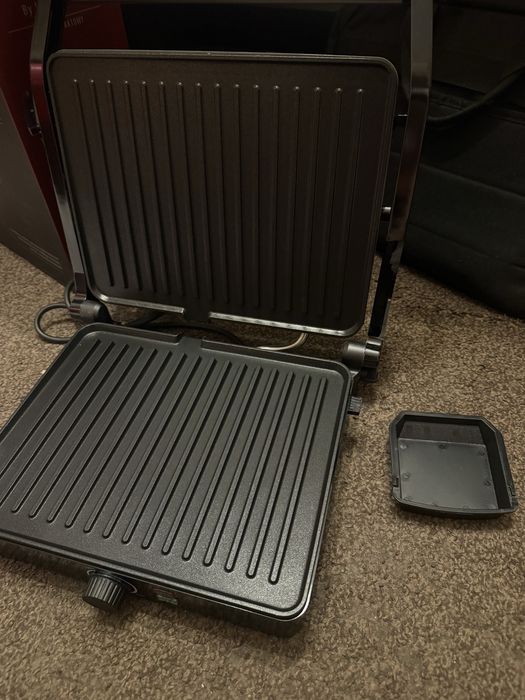 Grill kontaktowy MasterPRO Karol Okrasa 2000 W