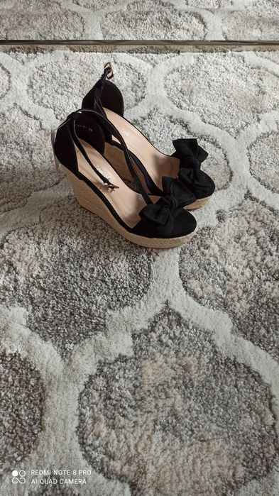 Dezee buty na koturnie