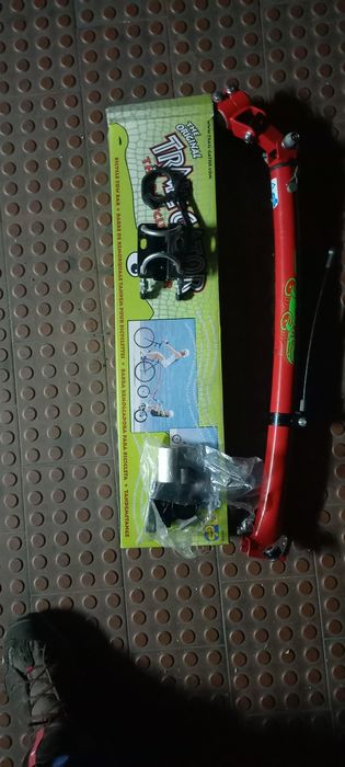 Bicicleta de criança com engate