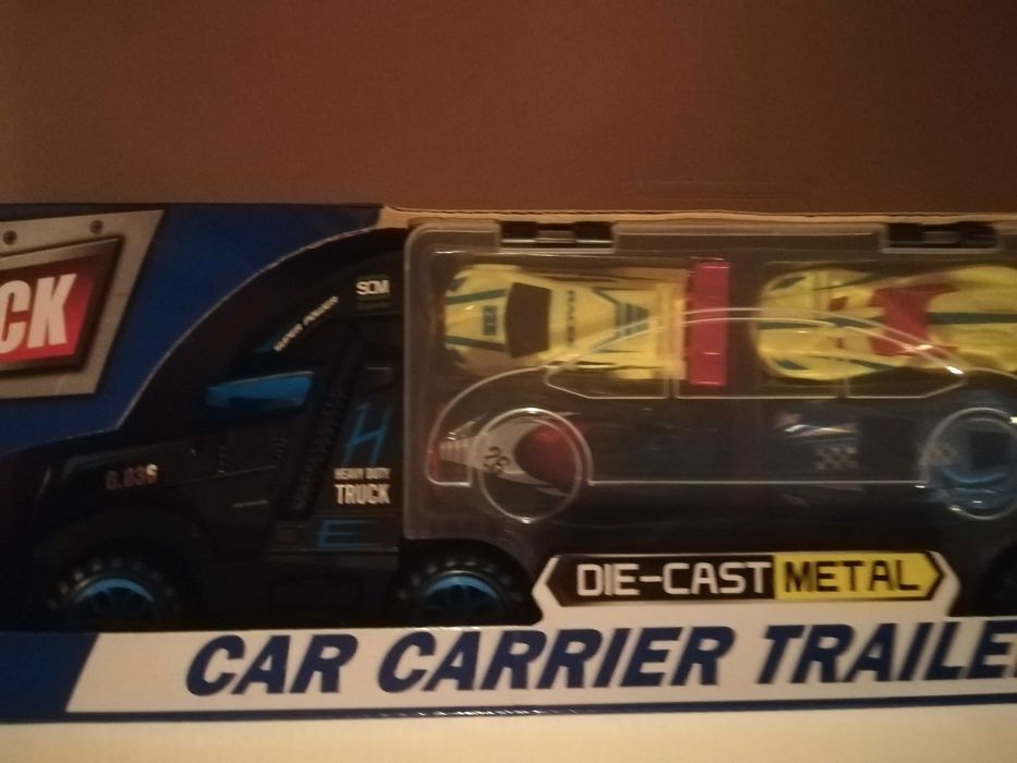 3в1 трейлер 27 см, гараж, запускалка+6 металлических машинок