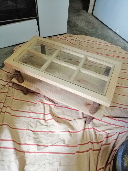 Mesa de centro janela