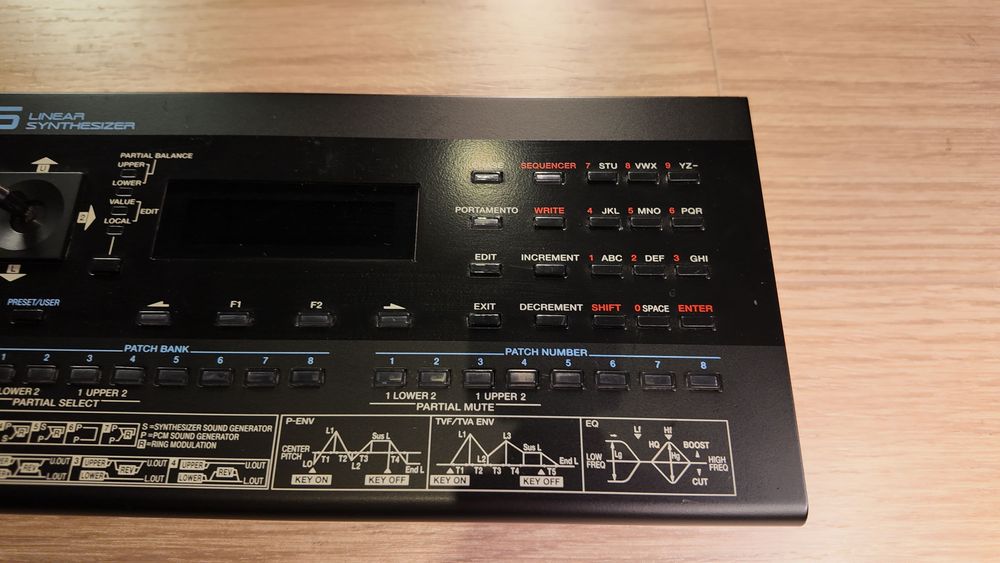 Roland D-05 Boutique Series Linear Synthesizer Sound Module - Black