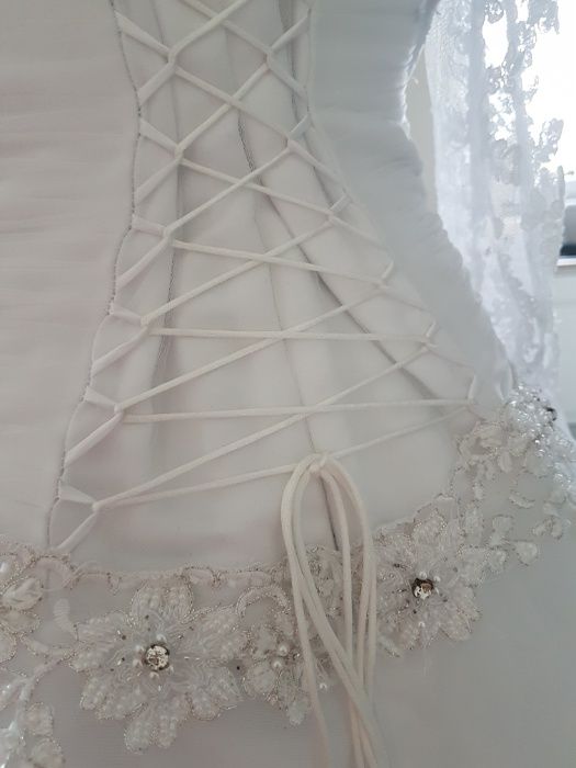 Suknia ślubna biała