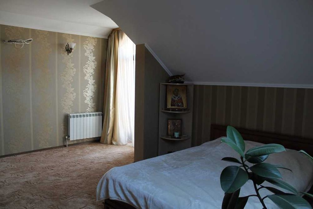 Хозяйский дом .Достойный. Фонтанка 1.