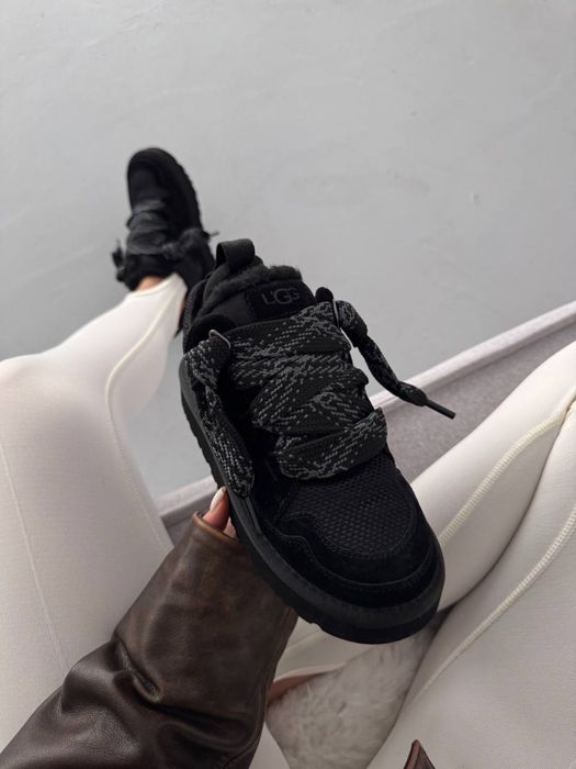кросівки чорні  UGG Lowmel  угі кроси зимові на хутрі ловмел