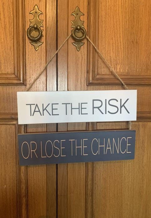 Decorative Plaque64584322198401120