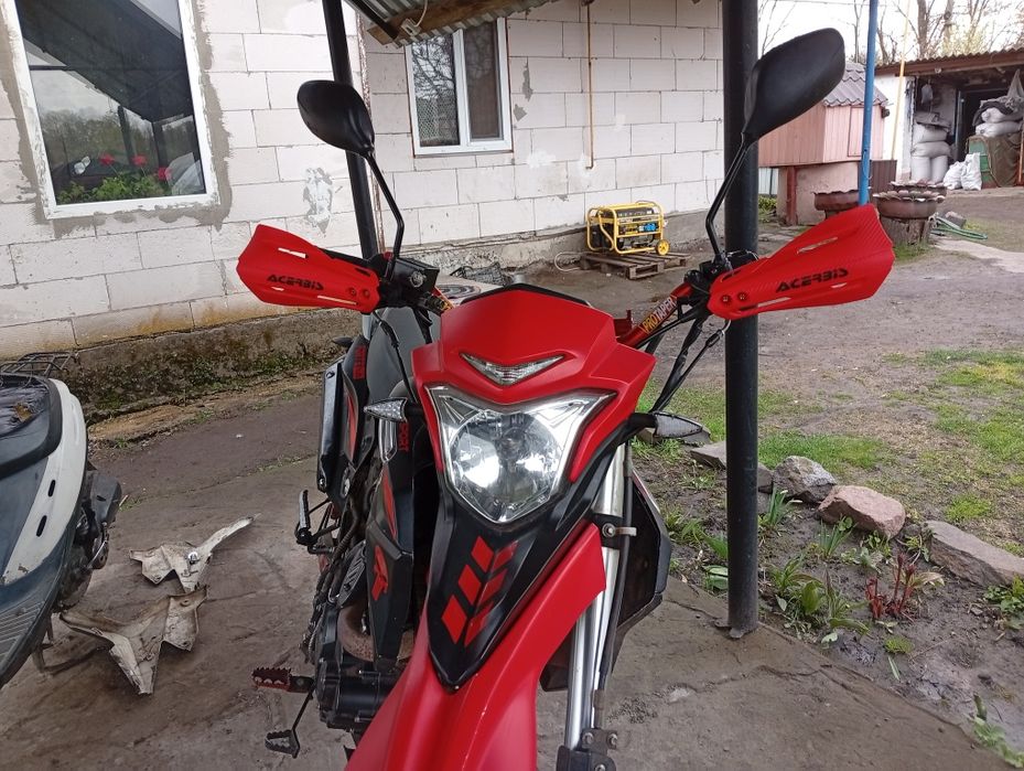 Продам  мотоцикл Forte Cross 300