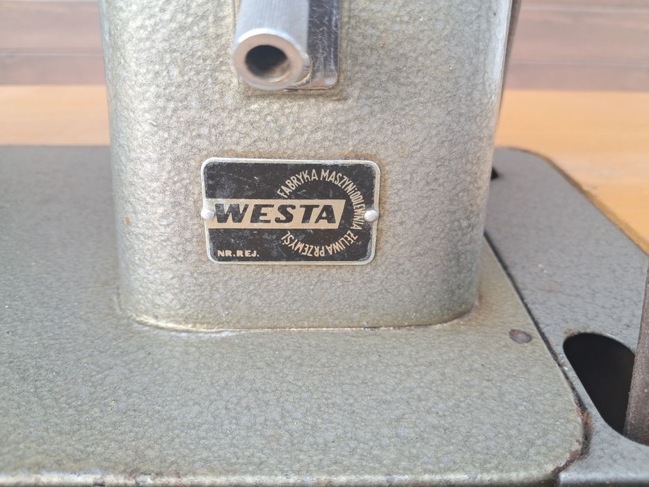 Maszyna do szycia Westa