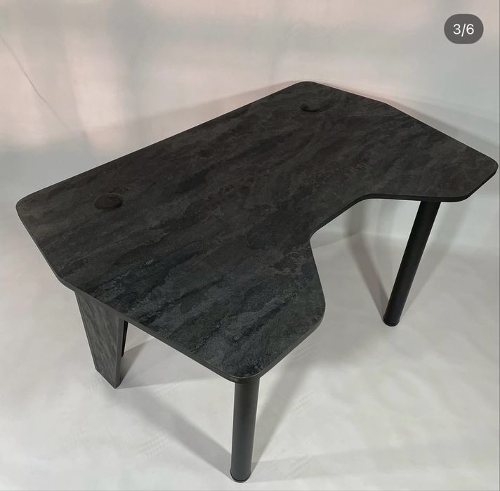 Продам компьютерный стол