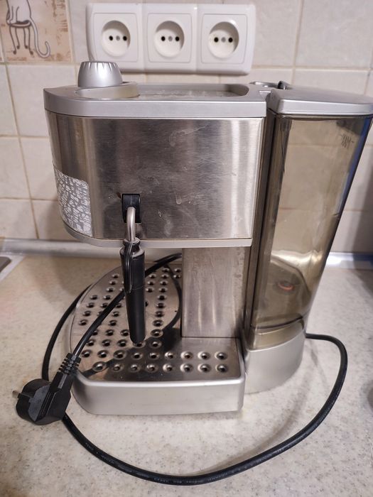 Кофеварка delonghi