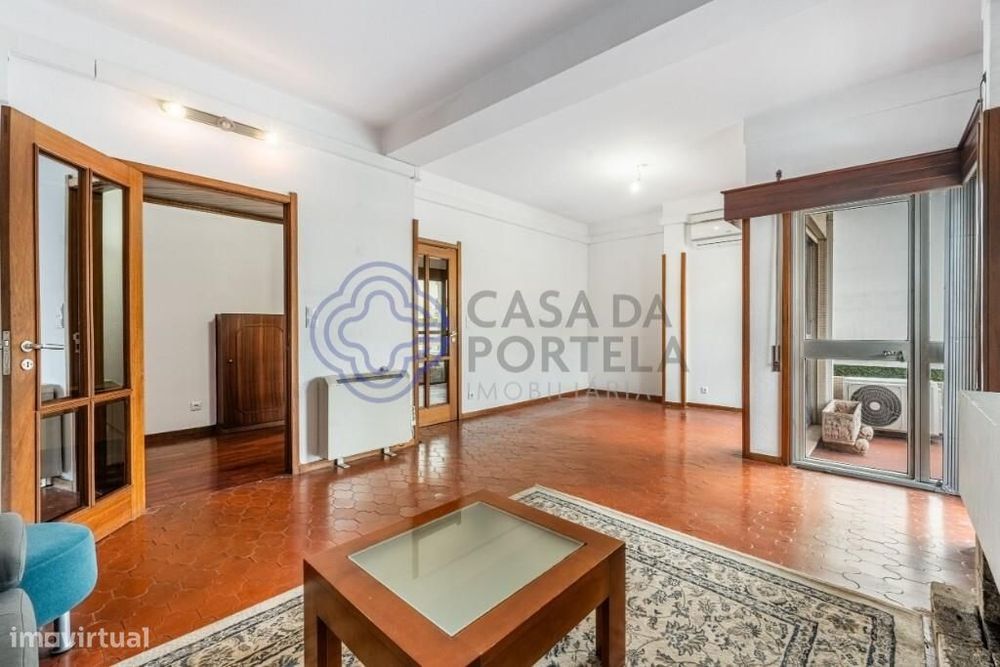 T4 com garagem (box) próximo Praça Velasquez