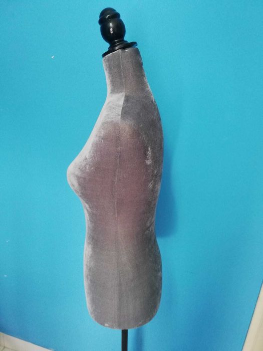 Manequim Feminino cor cinza de Exposição e Costura Novo único portugal