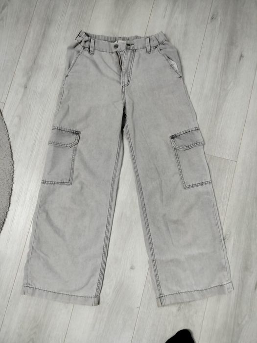 Spodnie z gumką 146-152