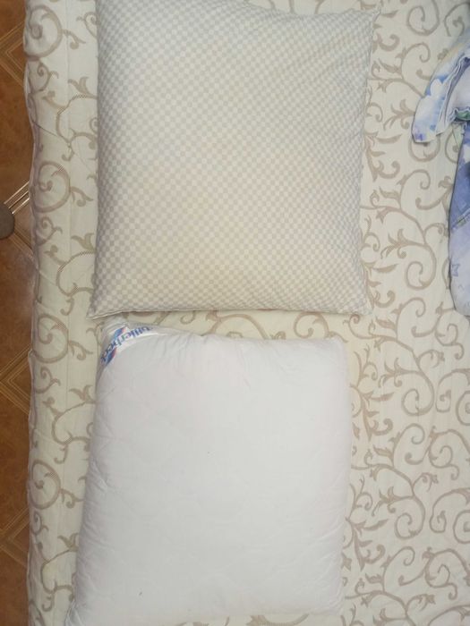 Продам подушки перьевые