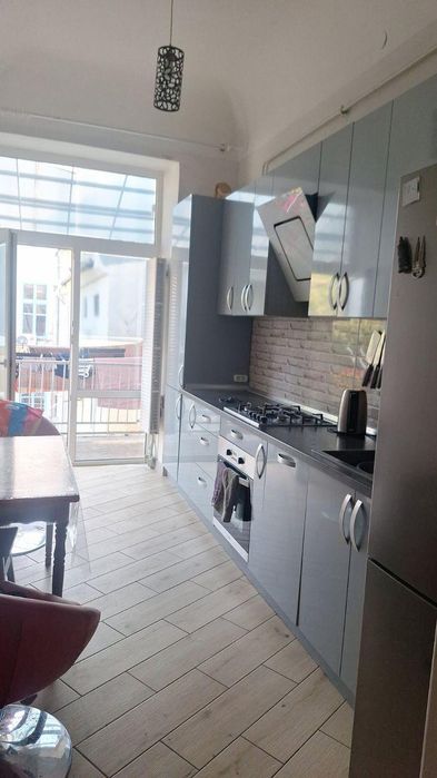 Продам 3-х ком квартиру с ремонтом на ул. Жуковского (3-236-541)