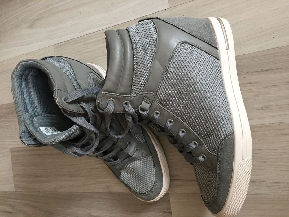 Buty Guess sneakers na koturnie