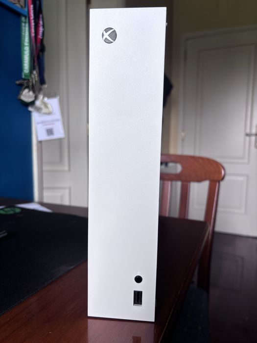Xbox series S - 512gb com caixa